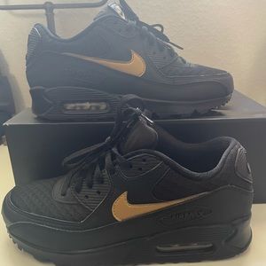 Men’s Nike Air Max 90